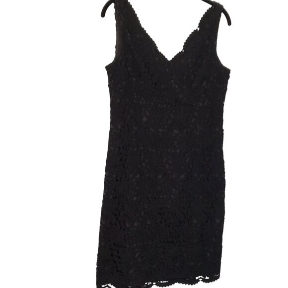 Ann Taylor Dress Size 4 Black Sleeveless Floral Eyelet V-neck Scalloped Hem - Picture 2 of 13